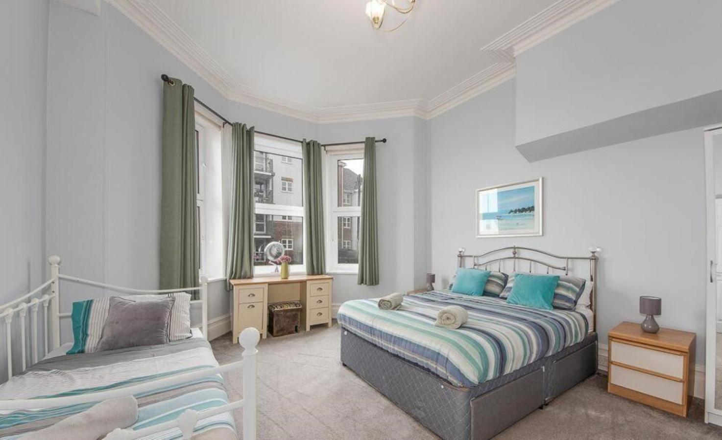 Loveliest Homes Paignton - Sea Front Location With Parking Екстериор снимка